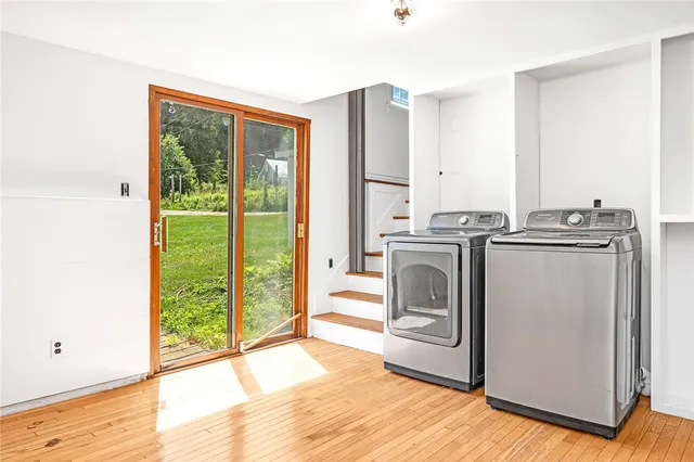 $1,575,000 | 214 Highland Road, Tiverton, RI 02878