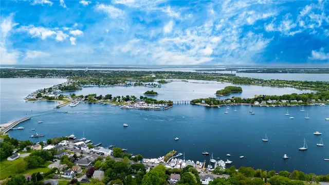 $1,575,000 | 214 Highland Road, Tiverton, RI 02878