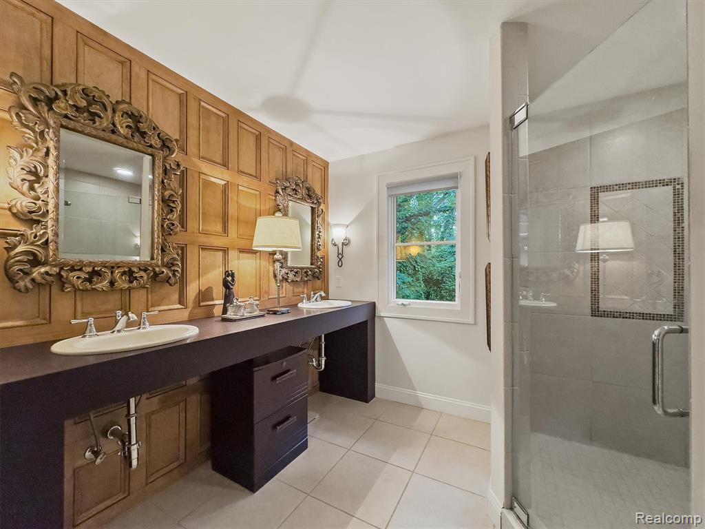 5484 Waldon Road Clarkston, MI 48348 - Photo 44 of 58 Gallery Image 44