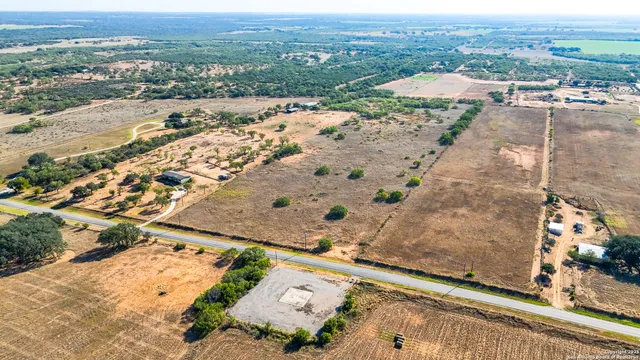 $409,000 | Fm 472nd, Bigfoot, TX 78005