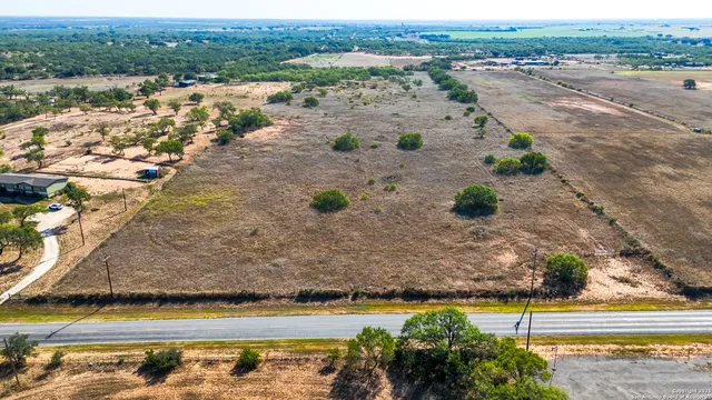 $409,000 | Fm 472nd, Bigfoot, TX 78005