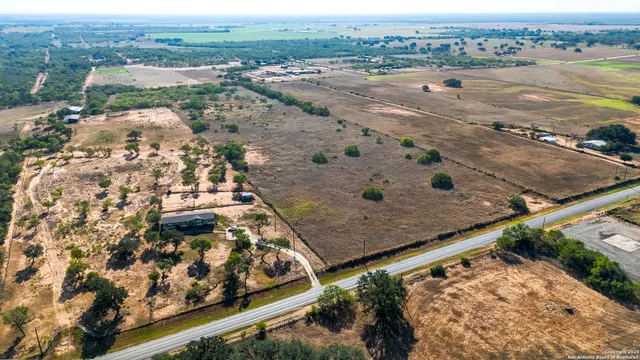 $409,000 | Fm 472nd, Bigfoot, TX 78005