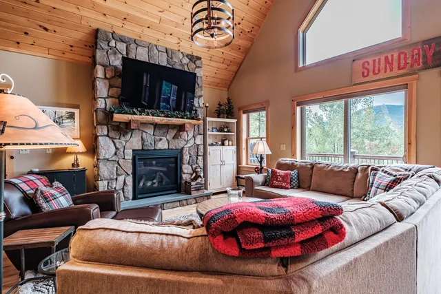 $1,050,000 | 11 Backcountry Drive, Newry, ME 04261