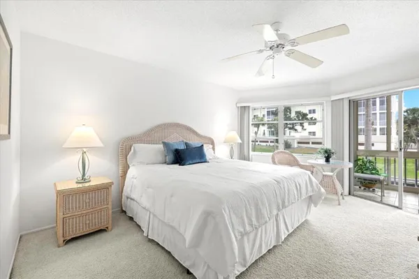 $425,000 | 1300 North Portofino Drive, Unit S206, Sarasota, FL 34242