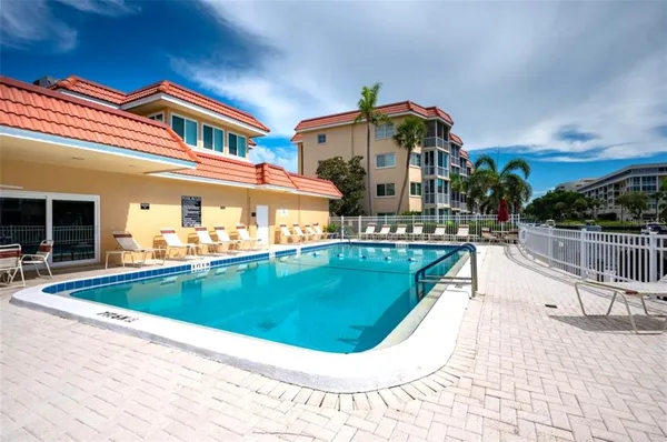 $425,000 | 1300 North Portofino Drive, Unit S206, Sarasota, FL 34242