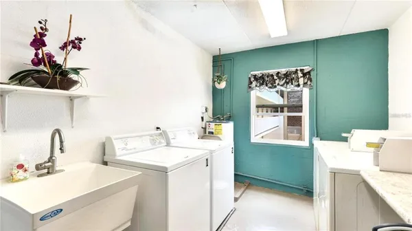 $425,000 | 1300 North Portofino Drive, Unit S206, Sarasota, FL 34242