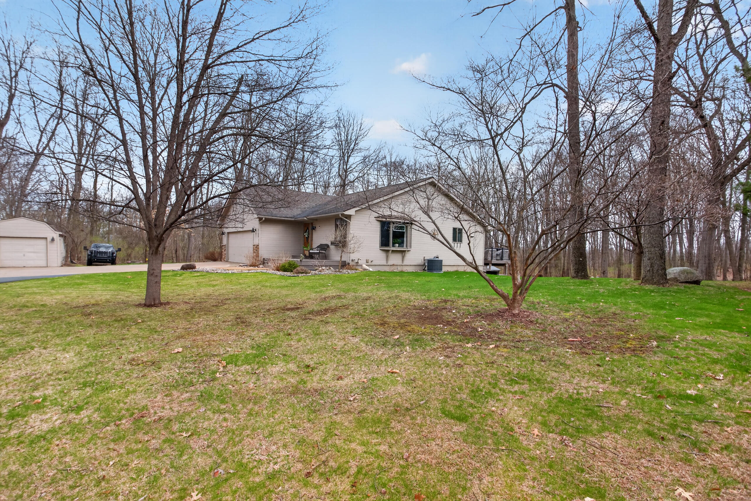5135 Moscow Road Spring Arbor, MI 49283 - Photo 6 of 65 Side View