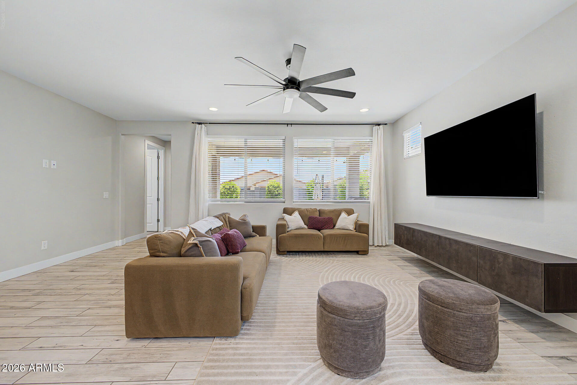 17455 West Bloomfield Road Surprise, AZ 85388 - Photo 5 of 36