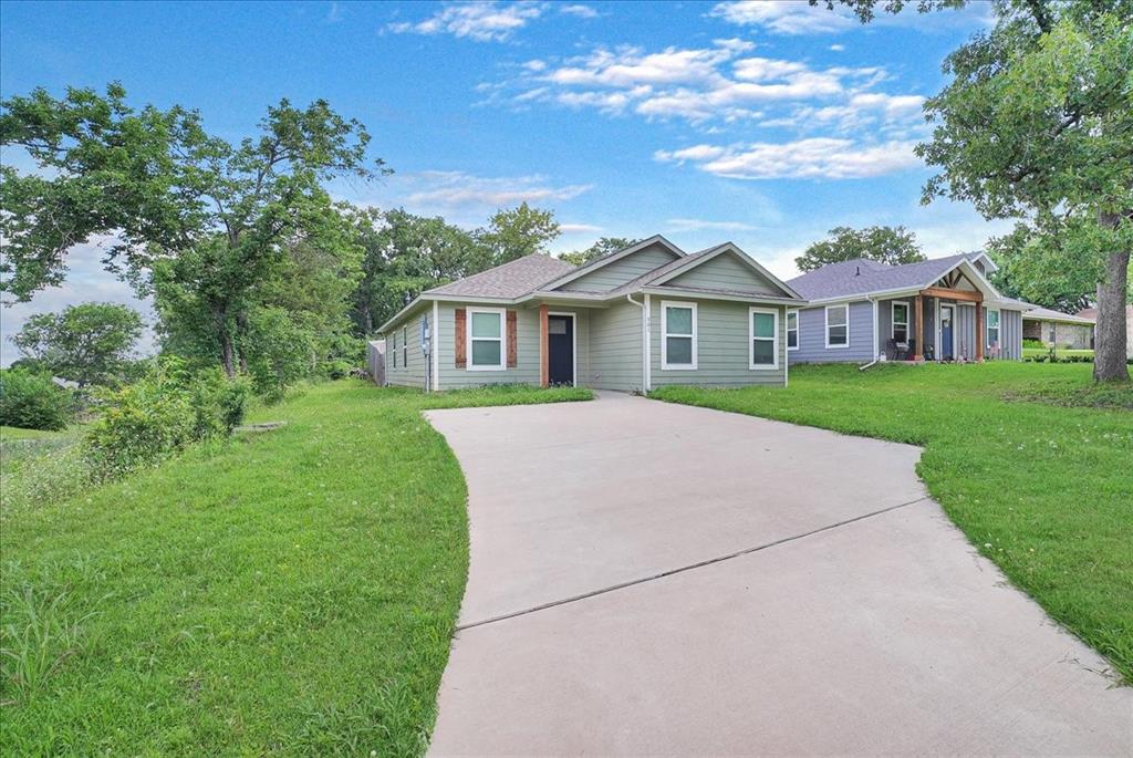 501 East Day Street Denison, TX 75021 - Photo 3 of 28