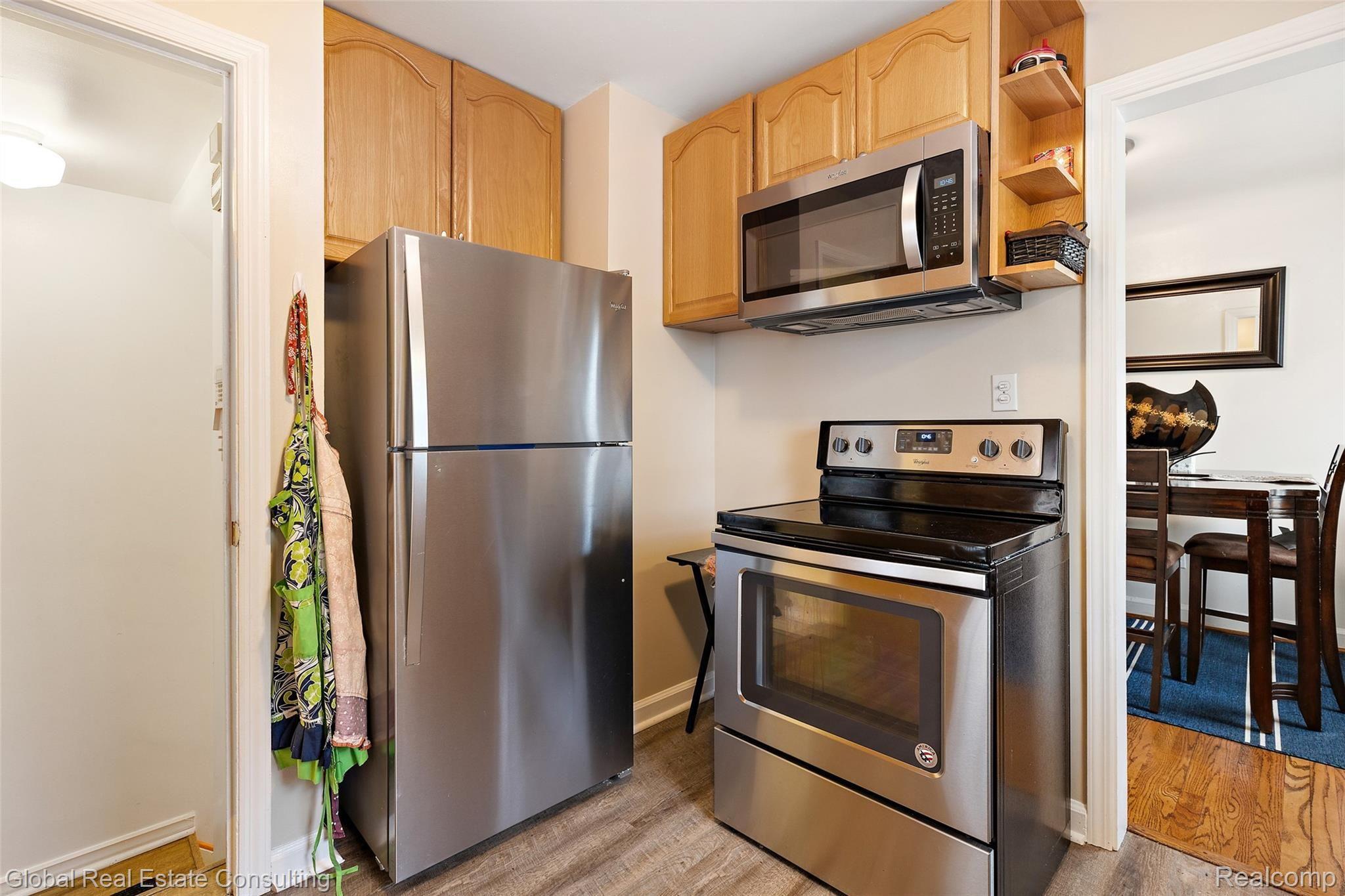 847 Menominee Road Pontiac, MI 48341 - Photo 15 of 30 847 Menominee-16.jpg