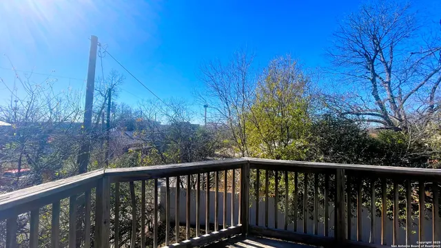 $297,500 | 319 North Pine Street, San Antonio, TX 78202