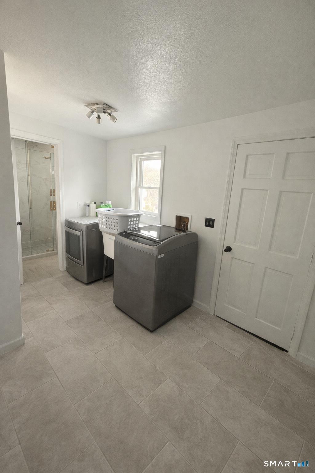 1460 Guernseytown Road Watertown, CT 06795 - Photo 20 of 27
