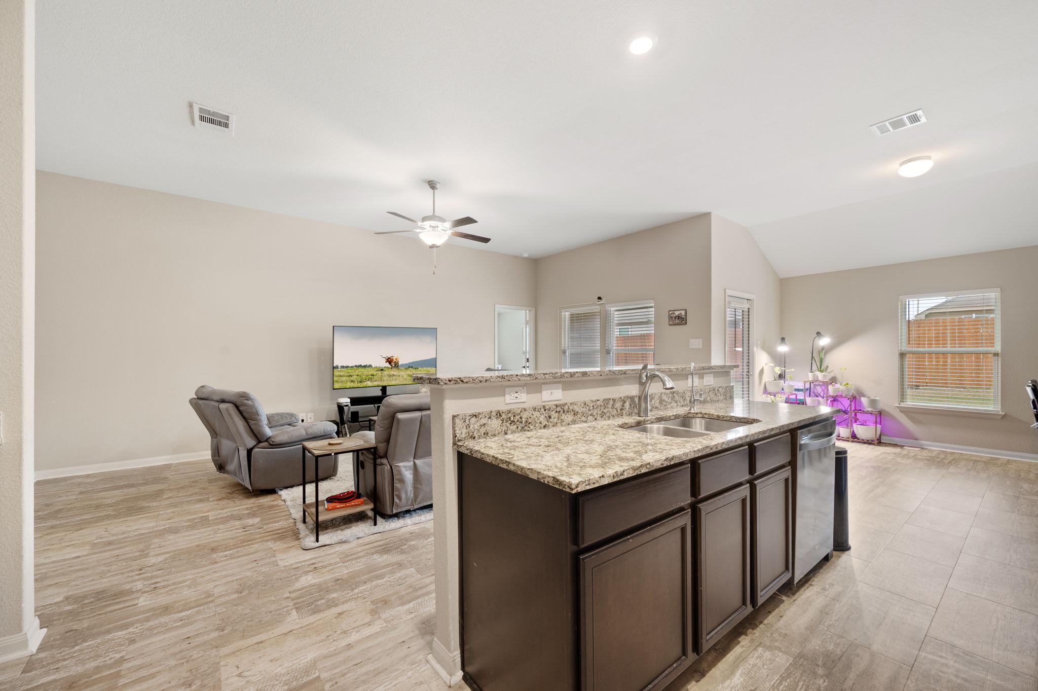 19601 Hubert R Humphrey Road Manor, TX 78653 - Photo 7 of 27