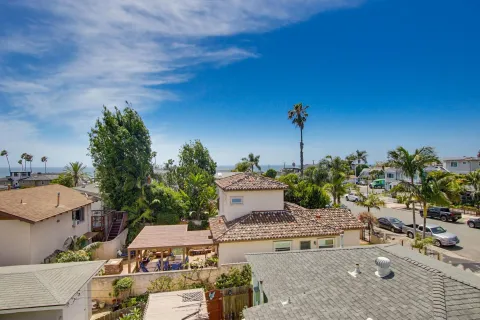 $2,949,999 | 835 Beryl Street, San Diego, CA 92109