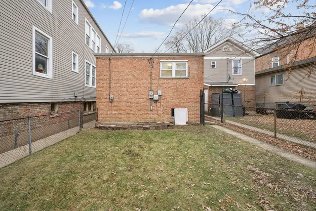 a car parked in front of a building