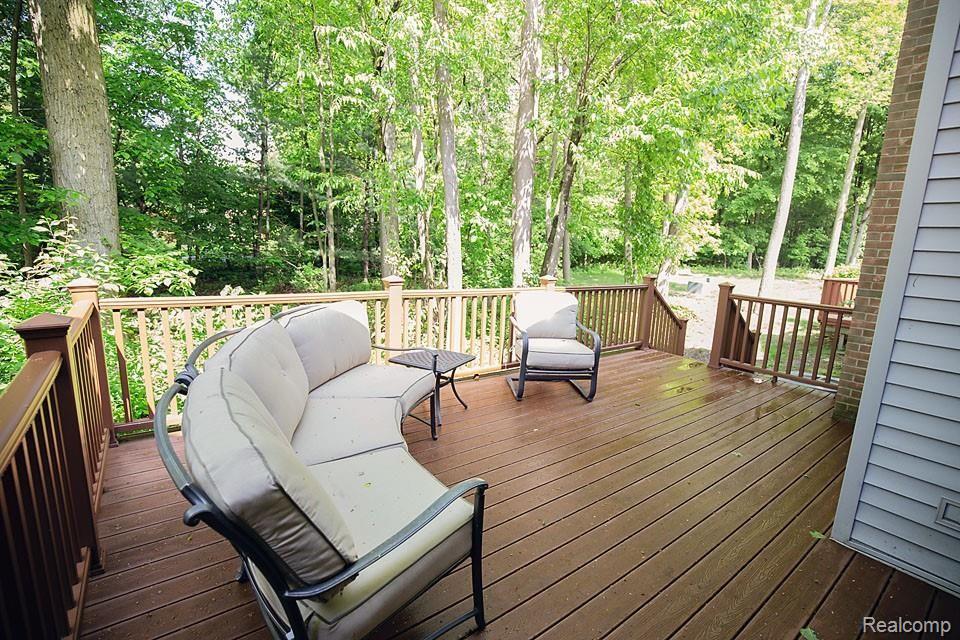 23069 Farmington Road Farmington, MI 48336 - Photo 28 of 31