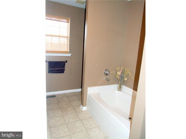 754 Risinghurst Lane Oxford, PA 19363 - Photo 12 of 25 Gallery Image 12