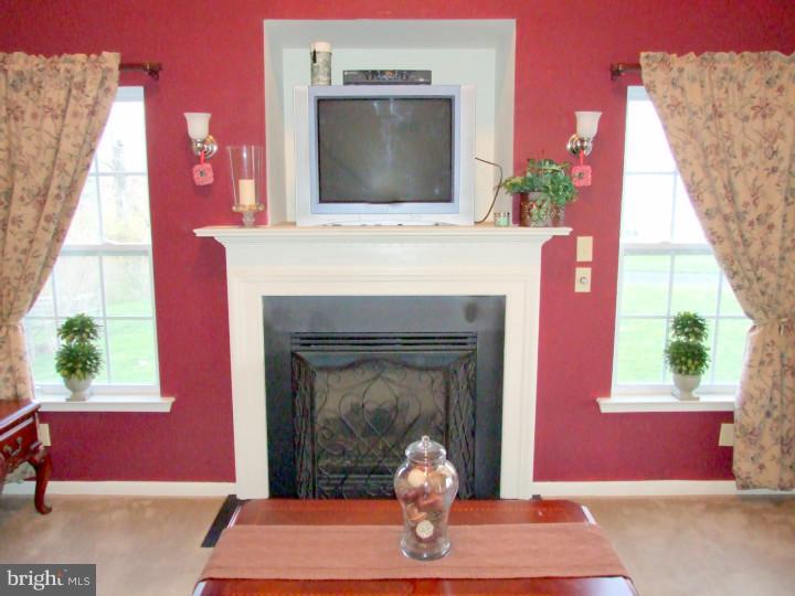 754 Risinghurst Lane Oxford, PA 19363 - Photo 7 of 25 Gallery Image 7
