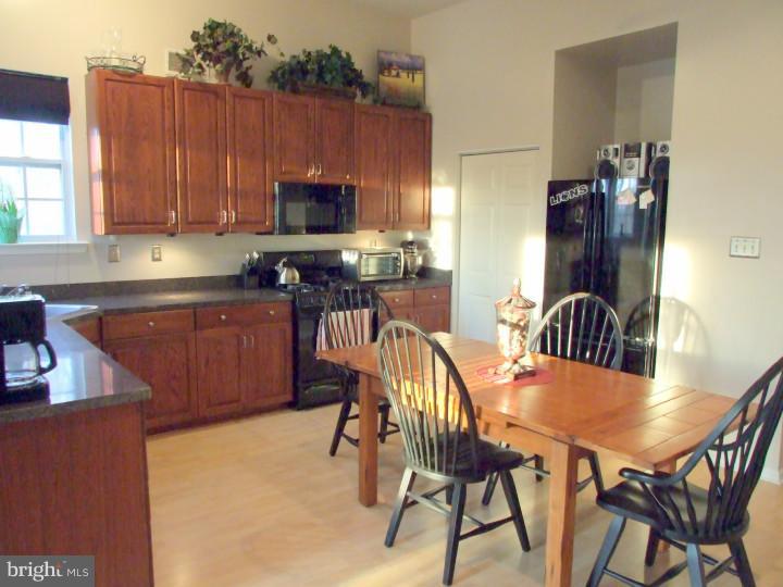 754 Risinghurst Lane Oxford, PA 19363 - Photo 8 of 25 Gallery Image 8