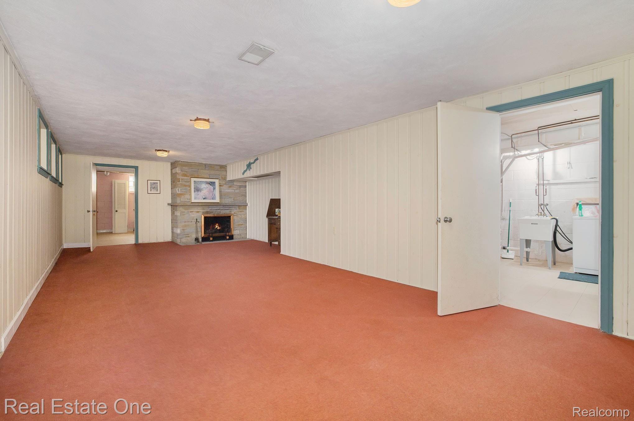711 Ridgemont Avenue Dearborn, MI 48124 - Photo 34 of 47 IMG_8142.jpg