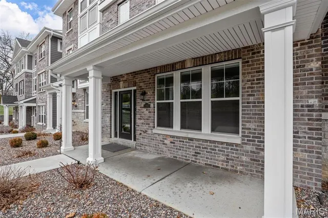 $685,000 | 11251 Talamore Circle, St. Louis, MO 63131