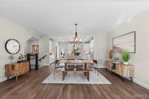 $685,000 | 11251 Talamore Circle, Frontenac, MO 63131