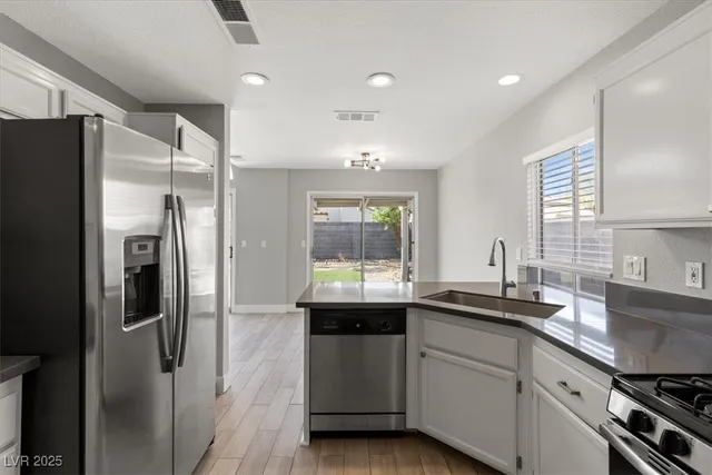 $2,195 | 1653 Autumn Rust Drive, Las Vegas, NV 89119