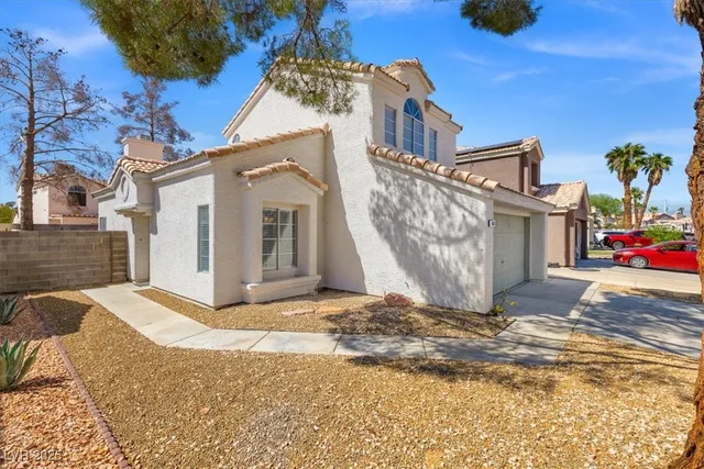 $2,195 | 1653 Autumn Rust Drive, Las Vegas, NV 89119