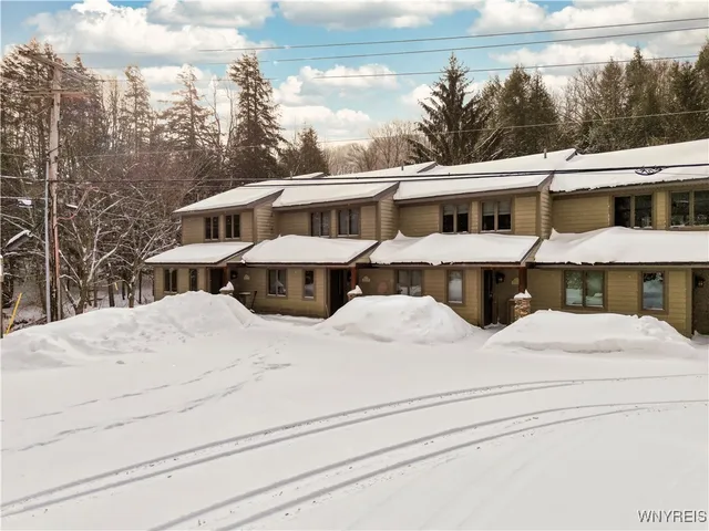 $485,000 | 11 Creekside, Ellicottville, NY 14731