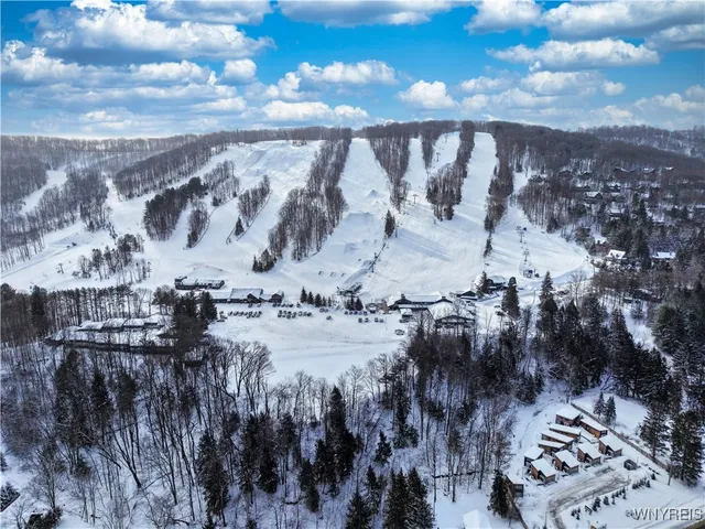 $485,000 | 11 Creekside, Ellicottville, NY 14731