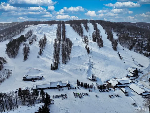 $485,000 | 11 Creekside, Ellicottville, NY 14731