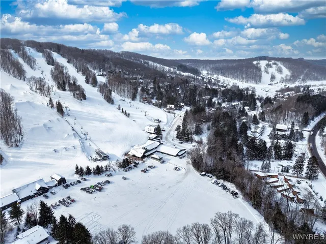 $485,000 | 11 Creekside, Ellicottville, NY 14731