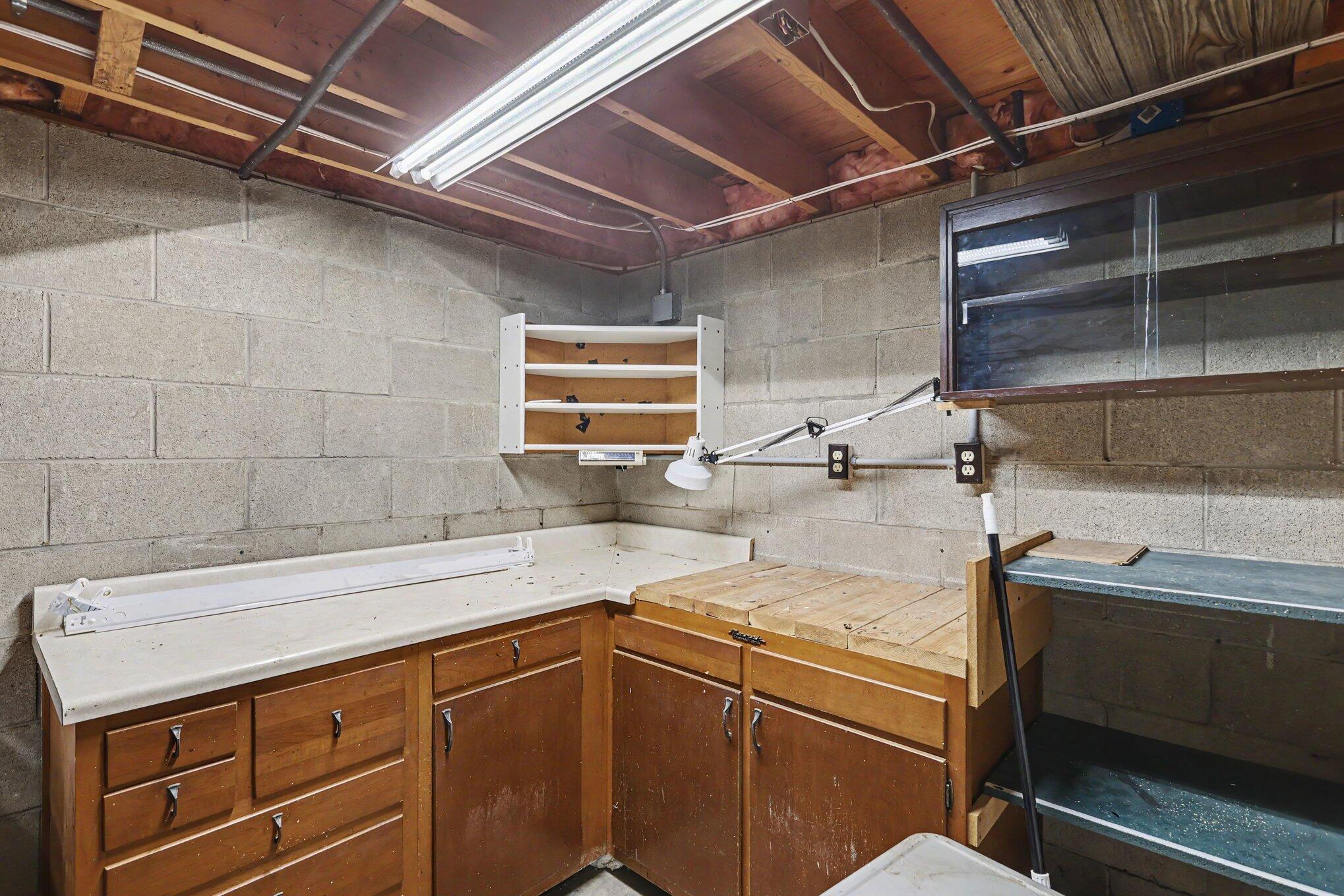 3604 Clinton Way Jackson, MI 49201 - Photo 23 of 30 019_file_2051