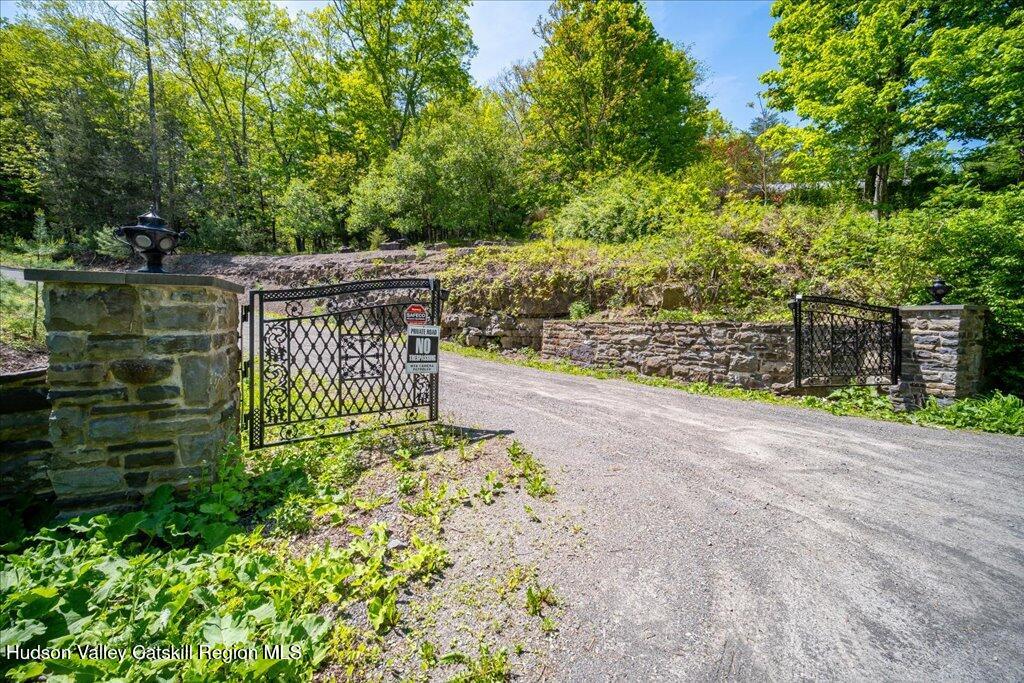 21 Mamoud Hills Road Kingston, NY 12401 - Photo 4 of 11 a view of a garden with wooden fence