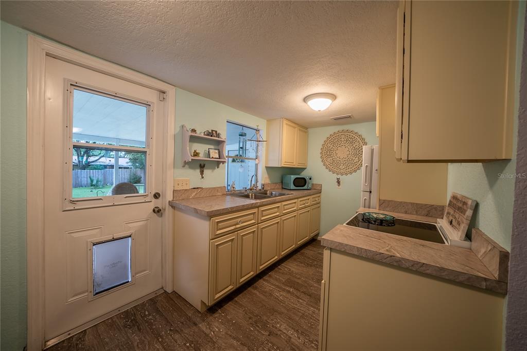 605 Northeast 20th Street Ocala, FL 34470 - Photo 5 of 16