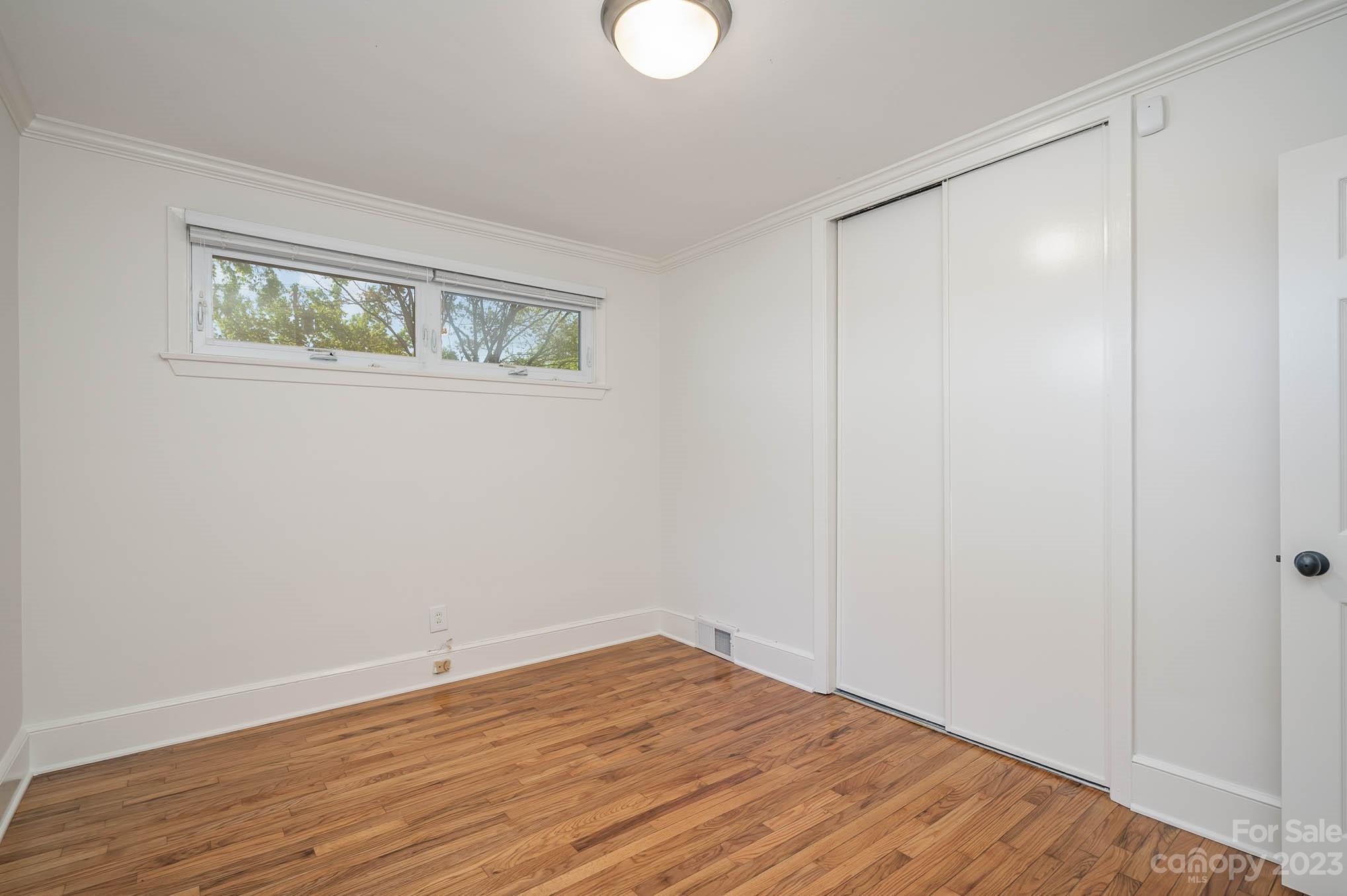 400 South Sharon Amity Road Charlotte, NC 28211 - Photo 13 of 23