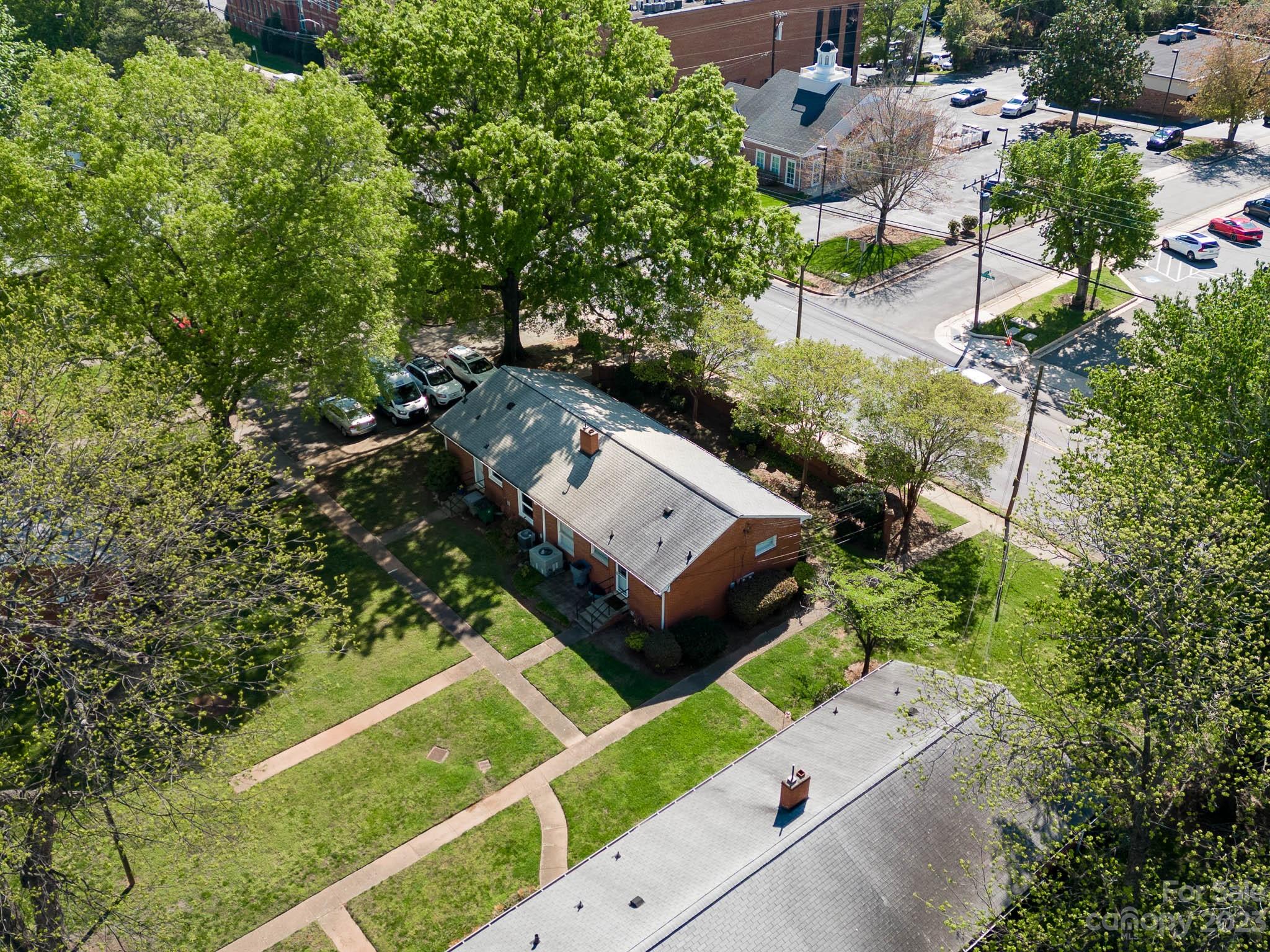 400 South Sharon Amity Road Charlotte, NC 28211 - Photo 19 of 23