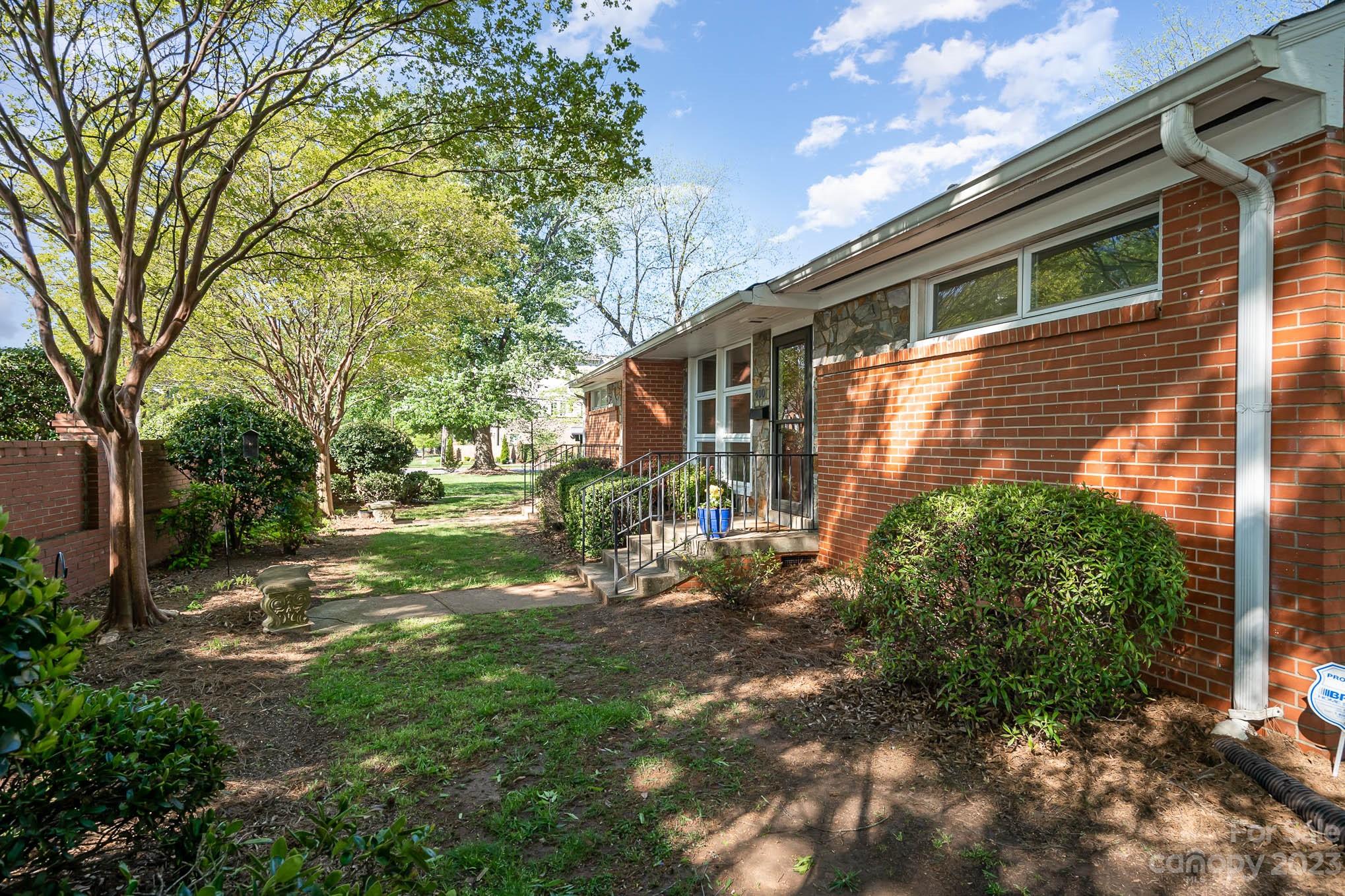 400 South Sharon Amity Road Charlotte, NC 28211 - Photo 2 of 23