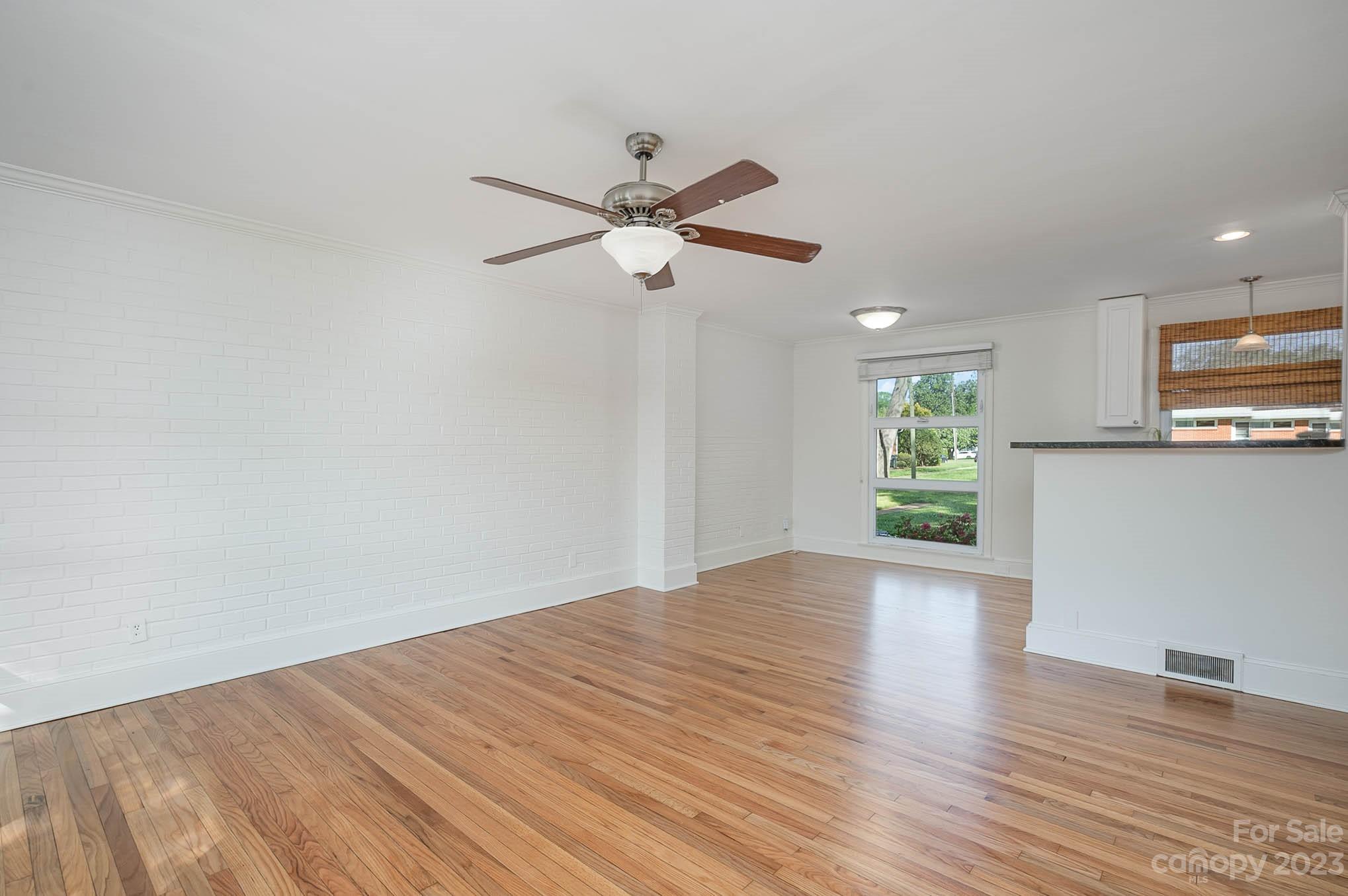 400 South Sharon Amity Road Charlotte, NC 28211 - Photo 6 of 23