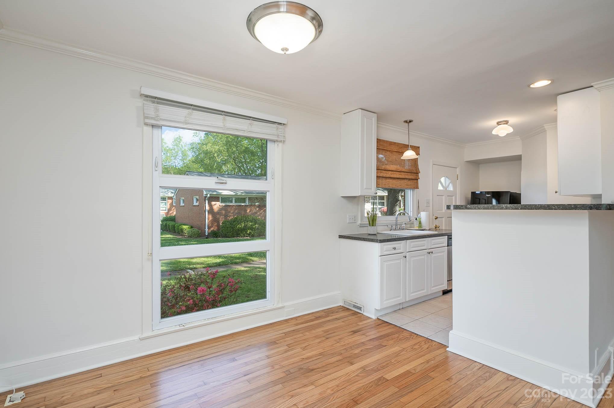 400 South Sharon Amity Road Charlotte, NC 28211 - Photo 8 of 23