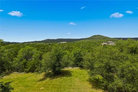 $900,000 | 8122 Lime Creek Road, Volente, TX 78641