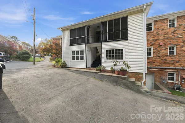 $1,450 | 912 McAlway Road, Charlotte, NC 28211