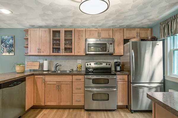 45 Newcomb Road Stoneham, MA 02180 - Photo 7 of 22 Gallery Image 7