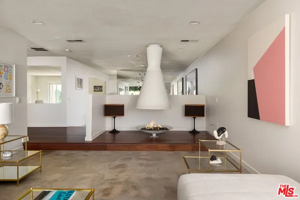$1,774,999 | 5305 East Lakeside Drive, Palm Springs, CA 92264