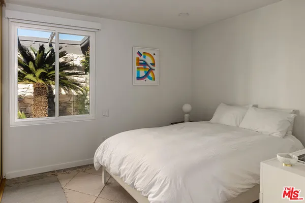 $1,774,999 | 5305 East Lakeside Drive, Palm Springs, CA 92264