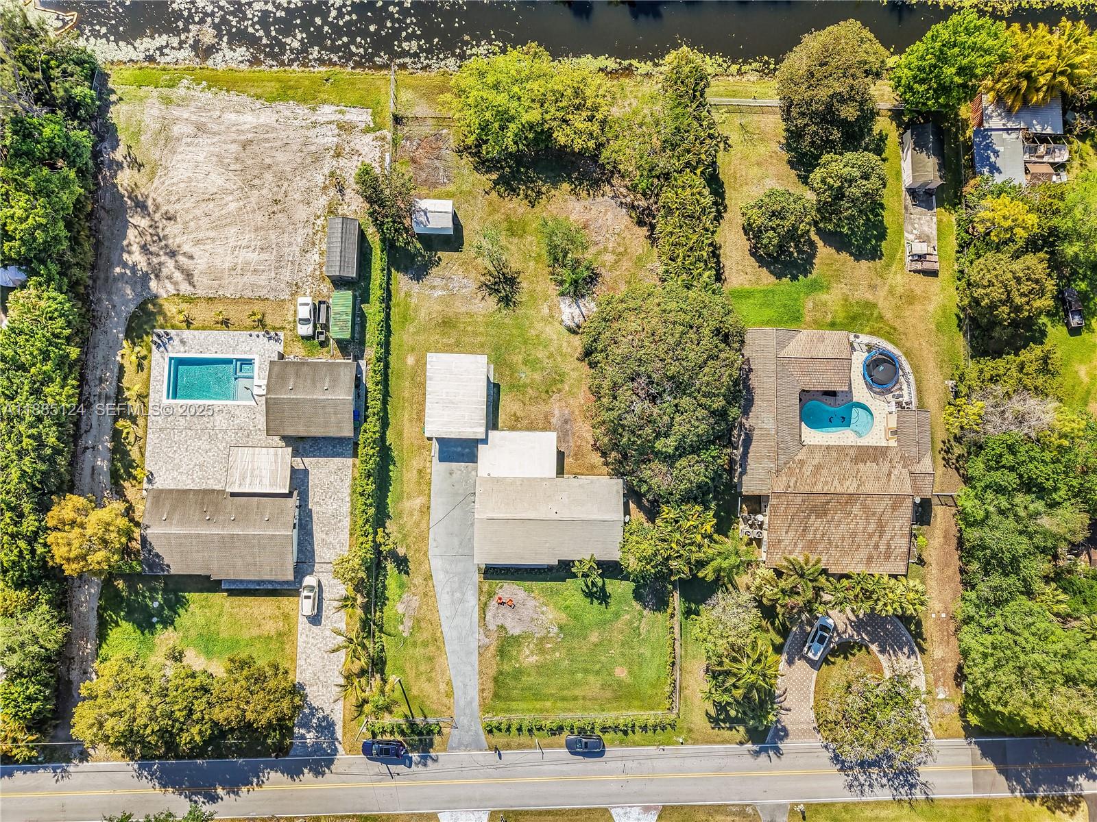 6231 Southwest 188th Avenue Southwest Ranches, FL 33332 - Photo 5 of 40 front view of a building