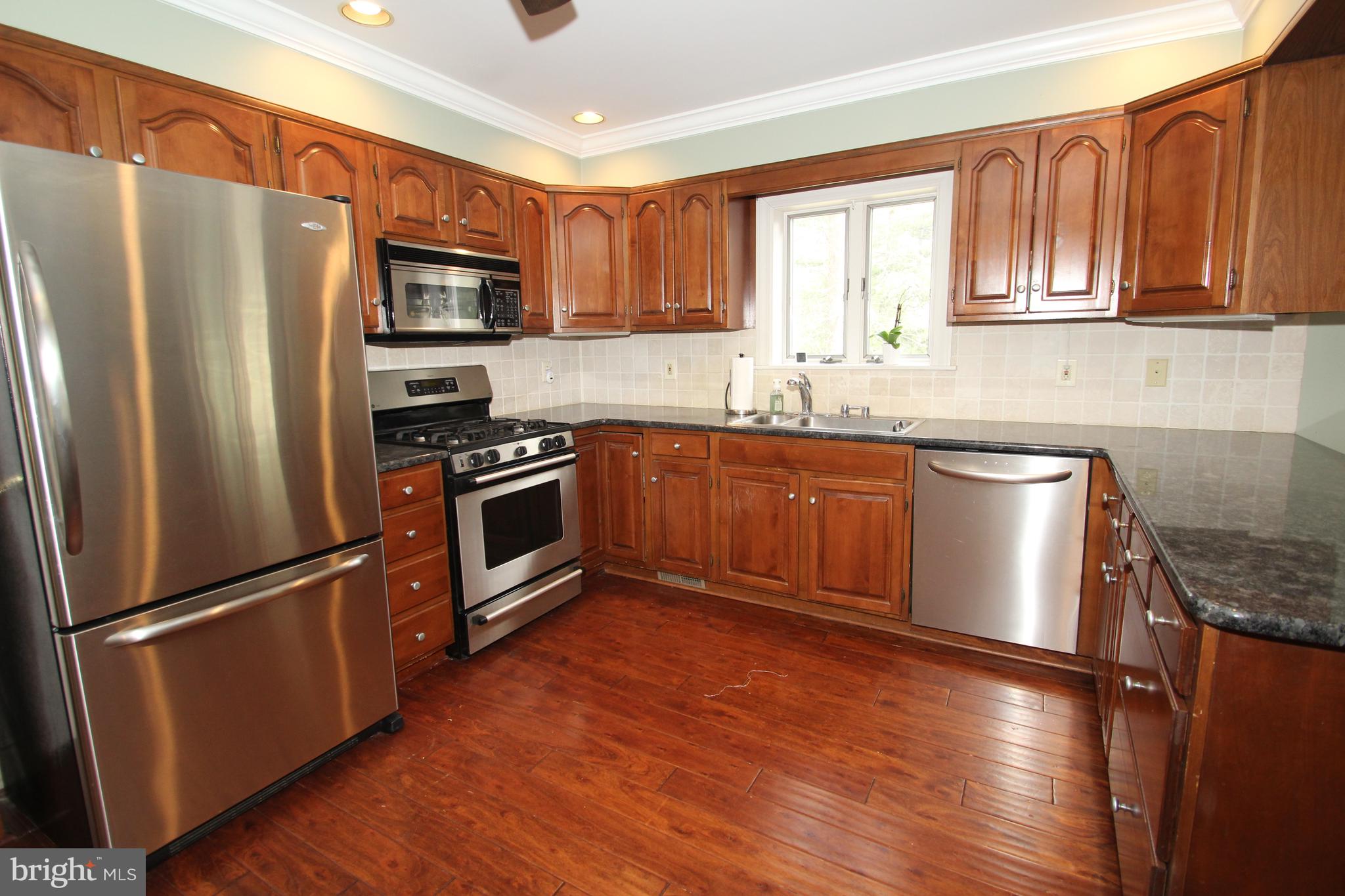 605 Cheltenham Road Wilmington, DE 19808 - Photo 7 of 34 Kitchen