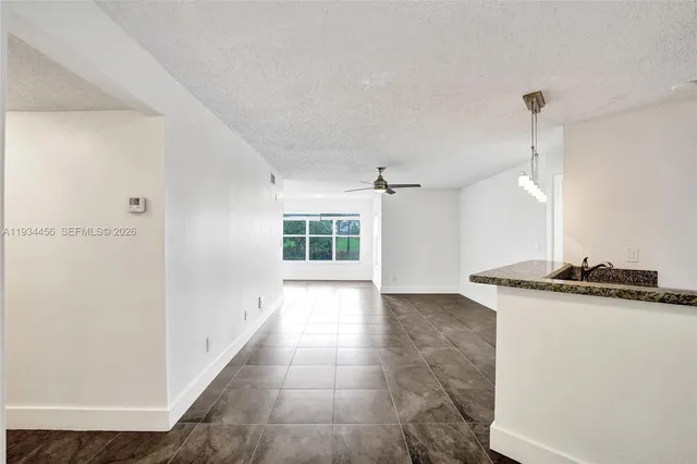 $2,275 | 457 Vista Isles Drive, Unit 2112, Sunrise, FL 33325