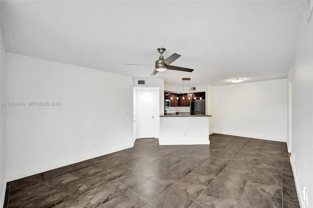 $2,275 | 457 Vista Isles Drive, Unit 2112, Sunrise, FL 33325