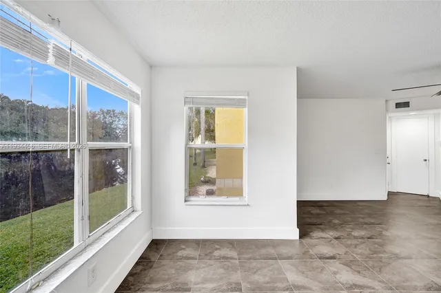 $2,275 | 457 Vista Isles Drive, Unit 2112, Sunrise, FL 33325